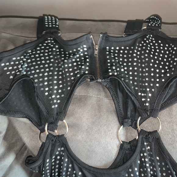 Romper/shorts - Picture 2 of 3